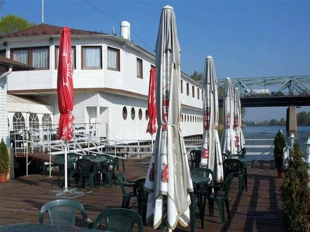 Botel Hotel Lisa Budapest