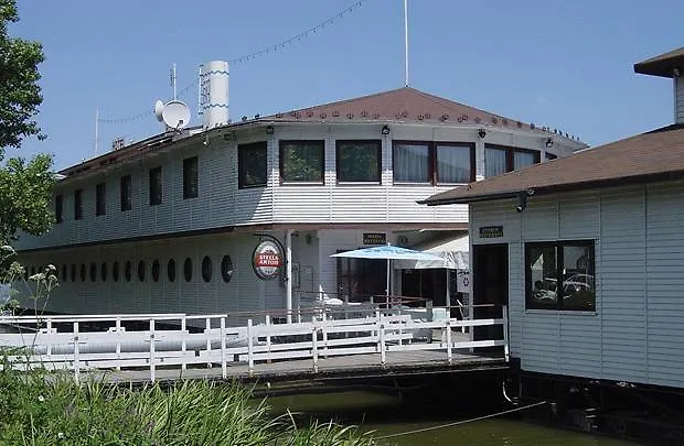 Botel Hotel Lisa Budapeste